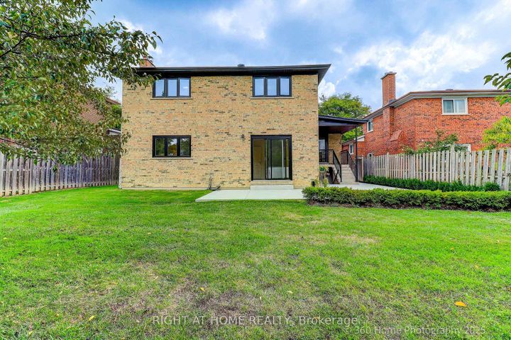 Photo 32 at 44 Beamsville Drive, Steeles, Toronto