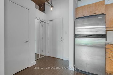 Photo 8 at 324 - 955 Queen Street W, Niagara, Toronto