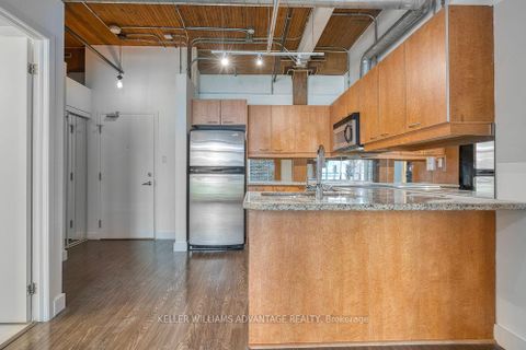 Photo 13 at 324 - 955 Queen Street W, Niagara, Toronto