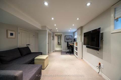 Photo 24 at 1049 Mount Pleasant Road, Mount Pleasant East, Toronto