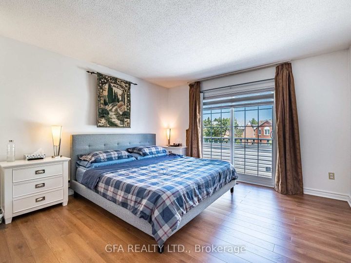 Photo 12 at 5580 Middlebury Drive, Central Erin Mills, Mississauga