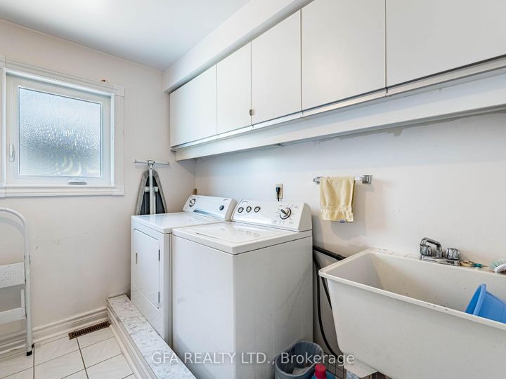 Photo 18 at 5580 Middlebury Drive, Central Erin Mills, Mississauga