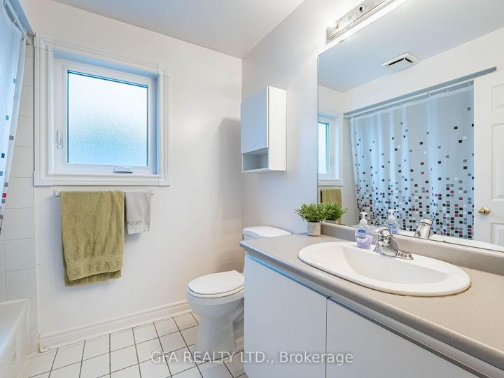 Photo 19 at 5580 Middlebury Drive, Central Erin Mills, Mississauga