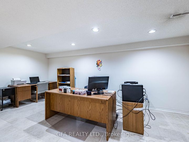Photo 21 at 5580 Middlebury Drive, Central Erin Mills, Mississauga