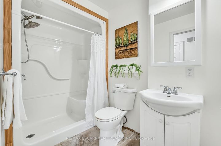 Photo 6 at 483 Harvest Road, Greensville, Hamilton