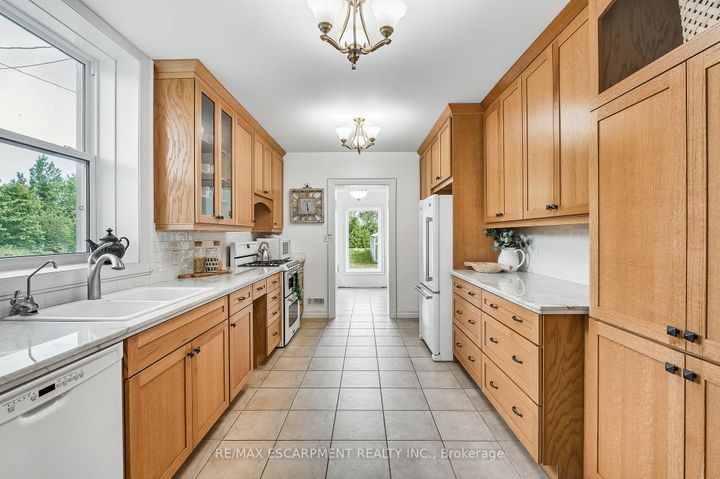 Photo 9 at 483 Harvest Road, Greensville, Hamilton