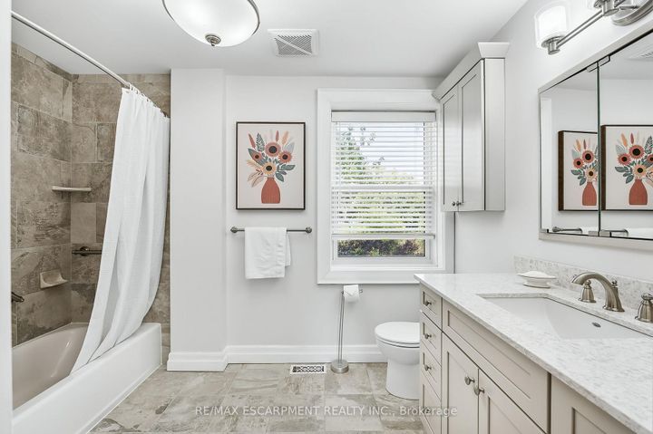 Photo 20 at 483 Harvest Road, Greensville, Hamilton