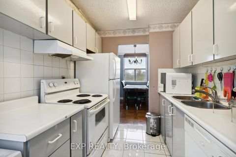 Photo 8 at 510 - 205 Hilda Avenue, Newtonbrook West, Toronto
