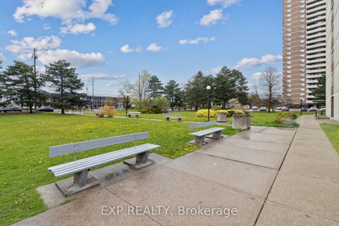 Photo 15 at 510 - 205 Hilda Avenue, Newtonbrook West, Toronto