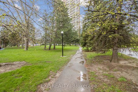 Photo 16 at 510 - 205 Hilda Avenue, Newtonbrook West, Toronto