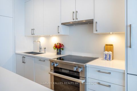 Photo 4 at 1013 - 111 St Clair Avenue W, St. Clair, Toronto