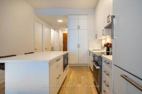 Photo 6 at 1013 - 111 St Clair Avenue W, St. Clair, Toronto