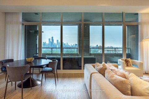 Photo 11 at 1013 - 111 St Clair Avenue W, St. Clair, Toronto