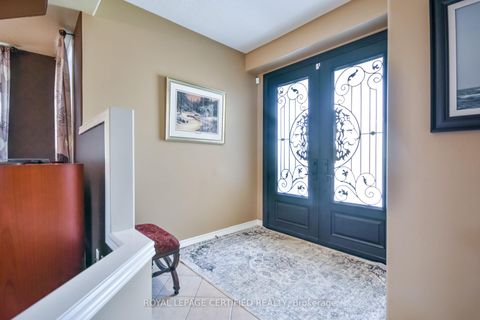 Photo 2 at 79 Sovereign's Gate, Shore, Barrie Photo 2 at 79 Sovereign's Gate, Shore, Barrie