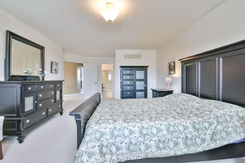 Photo 34 at 79 Sovereign's Gate, Shore, Barrie