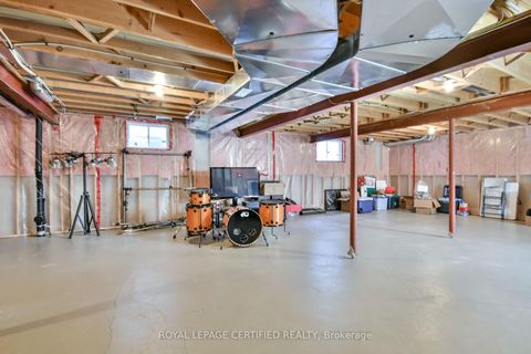 Photo 42 at 79 Sovereign's Gate, Shore, Barrie Photo 42 at 79 Sovereign's Gate, Shore, Barrie