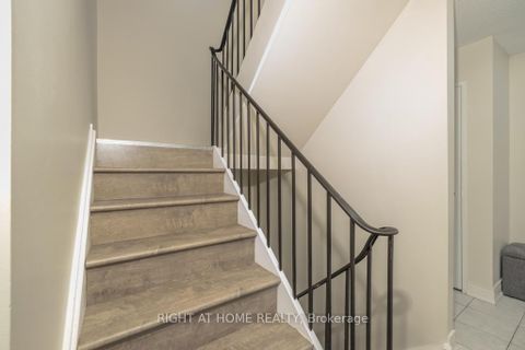 Photo 10 at 13 - 23 Four Winds Drive, York University Heights, Toronto
