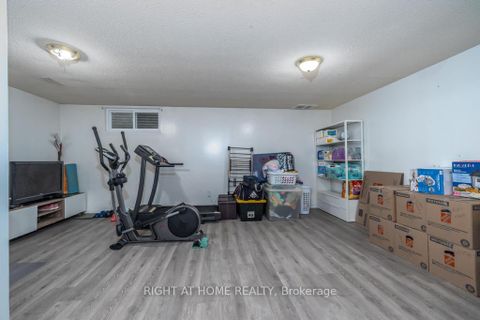 Photo 12 at 13 - 23 Four Winds Drive, York University Heights, Toronto