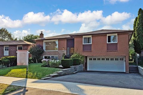 Photo 2 at 16 Haviland Drive, Centennial Scarborough, Toronto