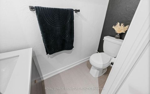 Photo 7 at 173 Sabina Drive, GO Glenorchy, Oakville