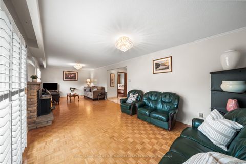 Photo 10 at 105 Bickerton Crescent, Pleasant View, Toronto