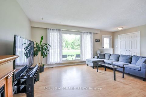 Photo 10 at 605 Big Bay Point Road, Bayshore, Barrie Photo 10 at 605 Big Bay Point Road, Bayshore, Barrie
