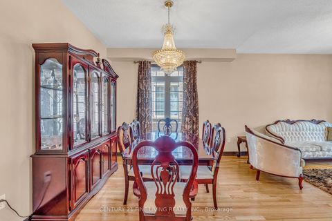 Photo 4 at 6 Renoir Drive, Patterson, Vaughan