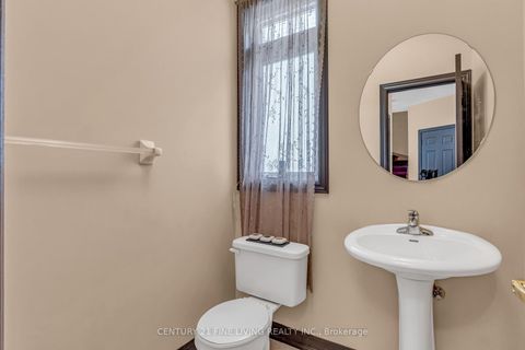 Photo 8 at 6 Renoir Drive, Patterson, Vaughan