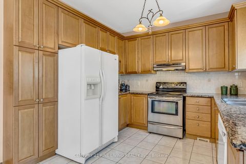 Photo 12 at 6 Renoir Drive, Patterson, Vaughan