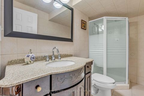 Photo 30 at 6 Renoir Drive, Patterson, Vaughan