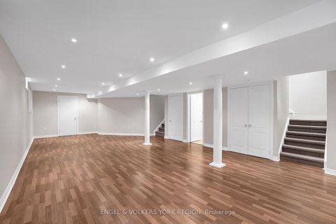 Photo 31 at 151 Glenside Drive, Maple, Vaughan