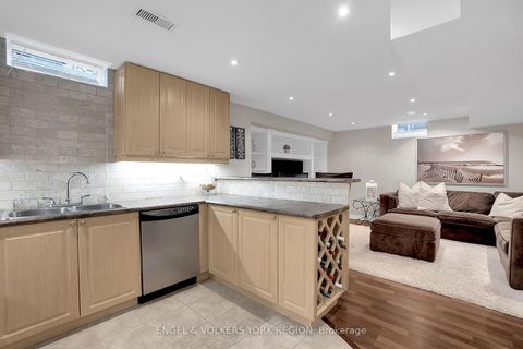 Photo 37 at 151 Glenside Drive, Maple, Vaughan