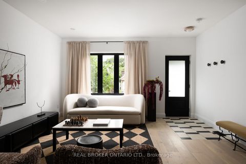 Photo 2 at 238 Coleridge Avenue, Lumsden, Toronto