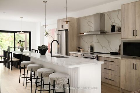 Photo 5 at 238 Coleridge Avenue, Lumsden, Toronto
