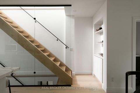Photo 7 at 238 Coleridge Avenue, Lumsden, Toronto