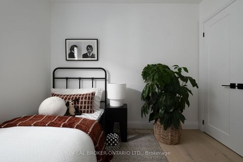 Photo 14 at 238 Coleridge Avenue, Lumsden, Toronto