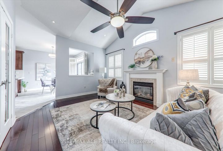 Photo 13 at 138 Riverwalk Drive, Box Grove, Markham