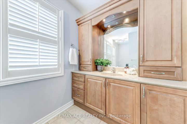 Photo 30 at 138 Riverwalk Drive, Box Grove, Markham