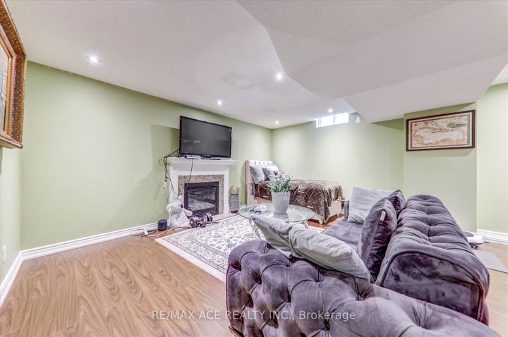 Photo 33 at 138 Riverwalk Drive, Box Grove, Markham