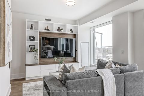 Photo 9 at 853 - 25 Adra Grado Way, Bayview Village, Toronto
