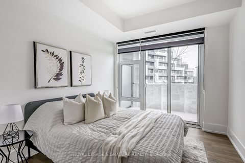 Photo 22 at 853 - 25 Adra Grado Way, Bayview Village, Toronto