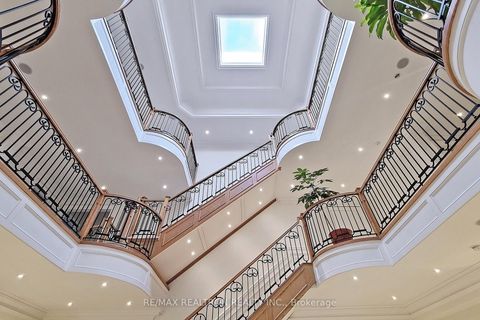 Photo 8 at 21 Boyle Drive, South Richvale, Richmond Hill