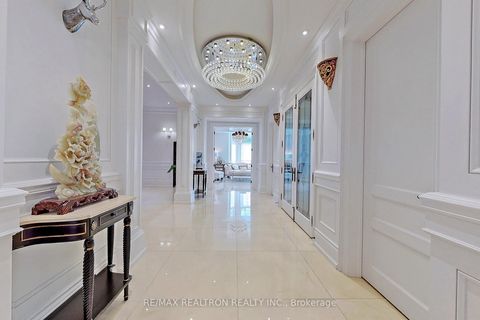 Photo 13 at 21 Boyle Drive, South Richvale, Richmond Hill