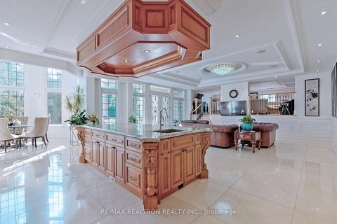 Photo 22 at 21 Boyle Drive, South Richvale, Richmond Hill