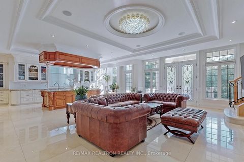 Photo 31 at 21 Boyle Drive, South Richvale, Richmond Hill