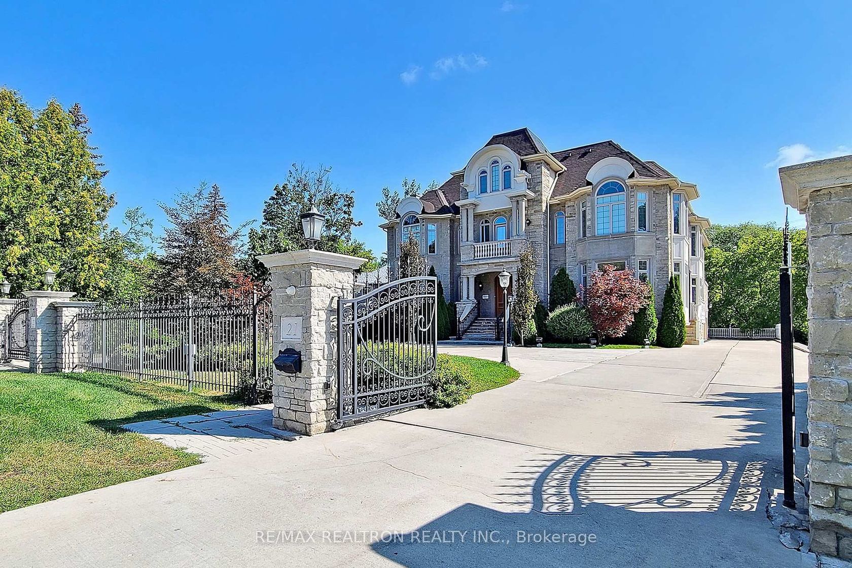 21 Boyle Drive, South Richvale, Richmond Hill 