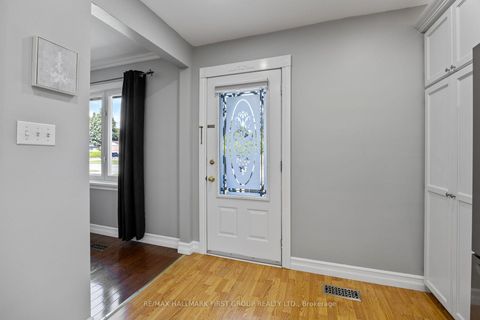Photo 7 at 924 McCullough Drive, Downtown Whitby, Whitby