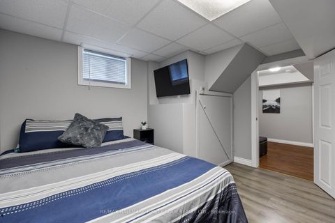 Photo 33 at 924 McCullough Drive, Downtown Whitby, Whitby