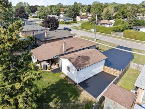Photo 45 at 924 McCullough Drive, Downtown Whitby, Whitby
