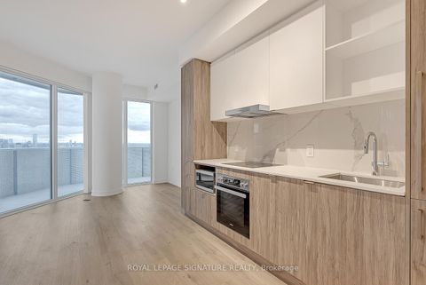 Photo 4 at 7312 - 138 Downes Street, Waterfront Communities C8, Toronto